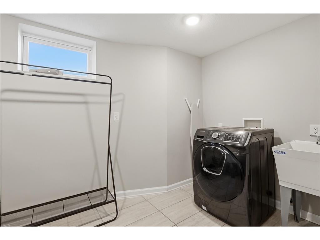 1350 Laurel Avenue Saint Paul MN 55104 7063062 image29