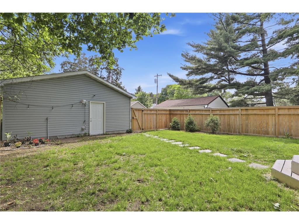 1350 Laurel Avenue Saint Paul MN 55104 7063062 image33