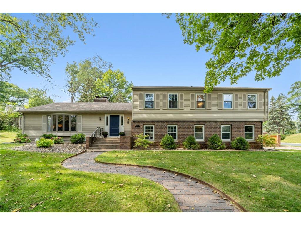 13500 Clinton Place Burnsville MN 55337 6595819 image1