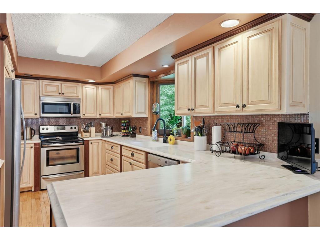 13500 Georgia Drive Apple Valley MN 55124 7098800 image13