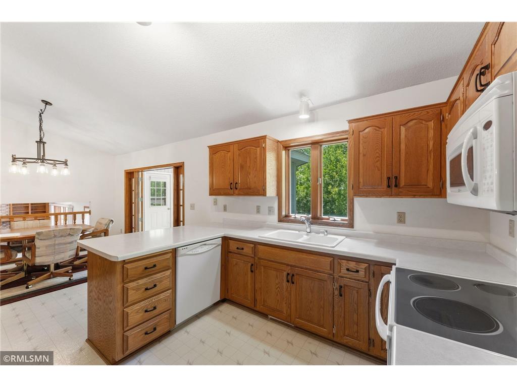 13500 Judicial Road Burnsville MN 55337 7065476 image11