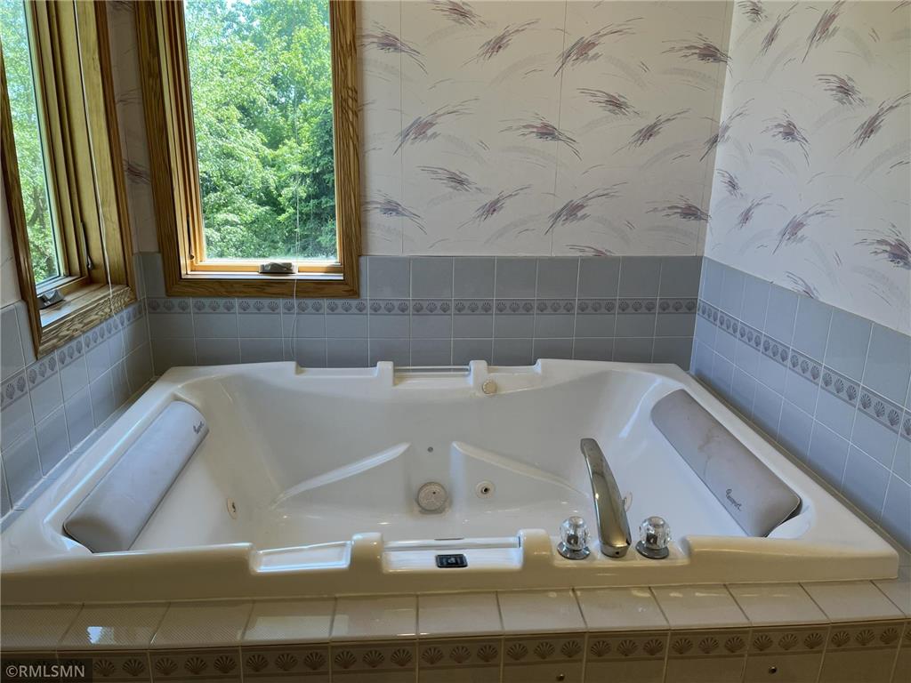 13500 Judicial Road Burnsville MN 55337 7065476 image4