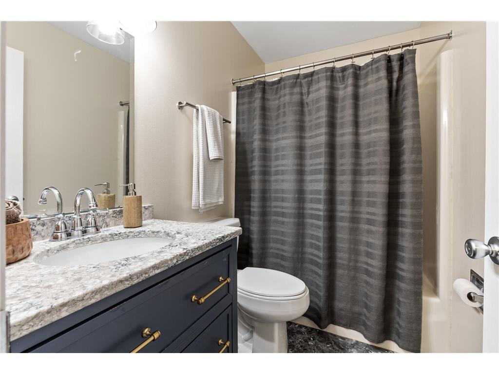 13501 Heather Hills Drive Burnsville MN 55337 7020625 image16