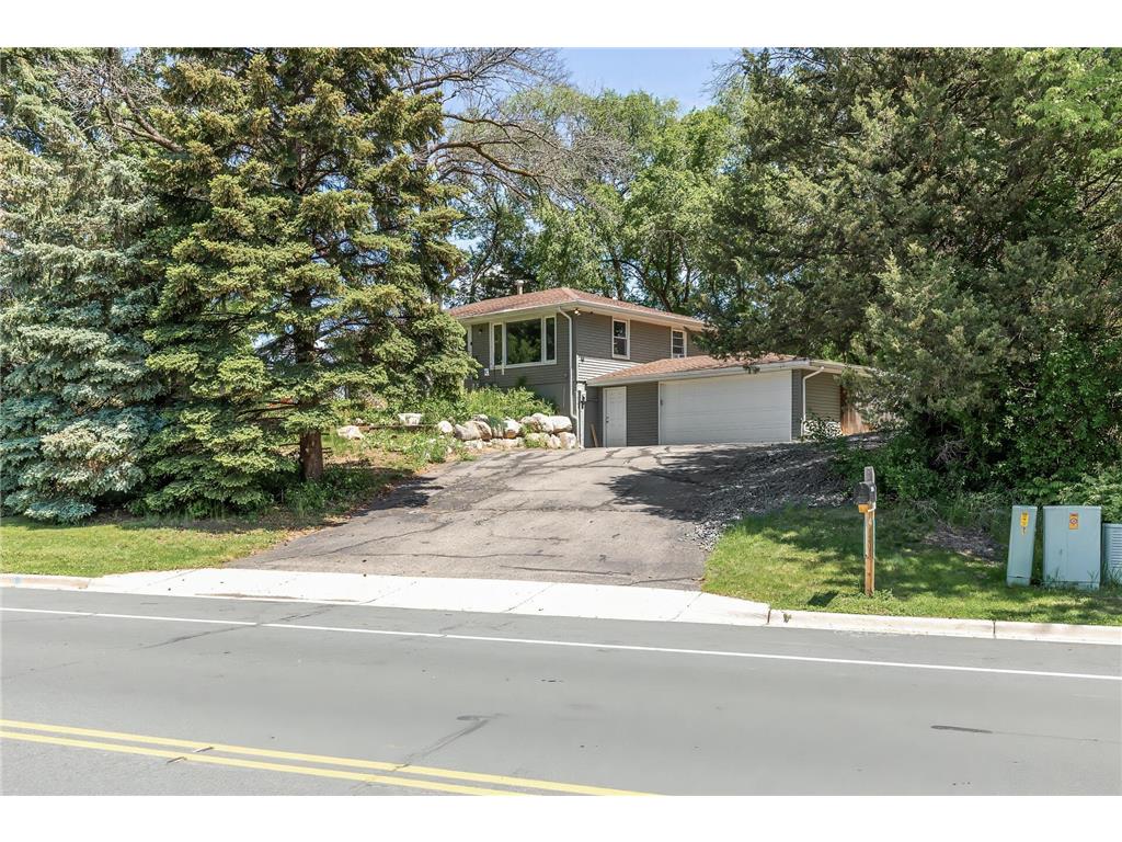 13515 Vernon Avenue Savage MN 55378 6570035 image1