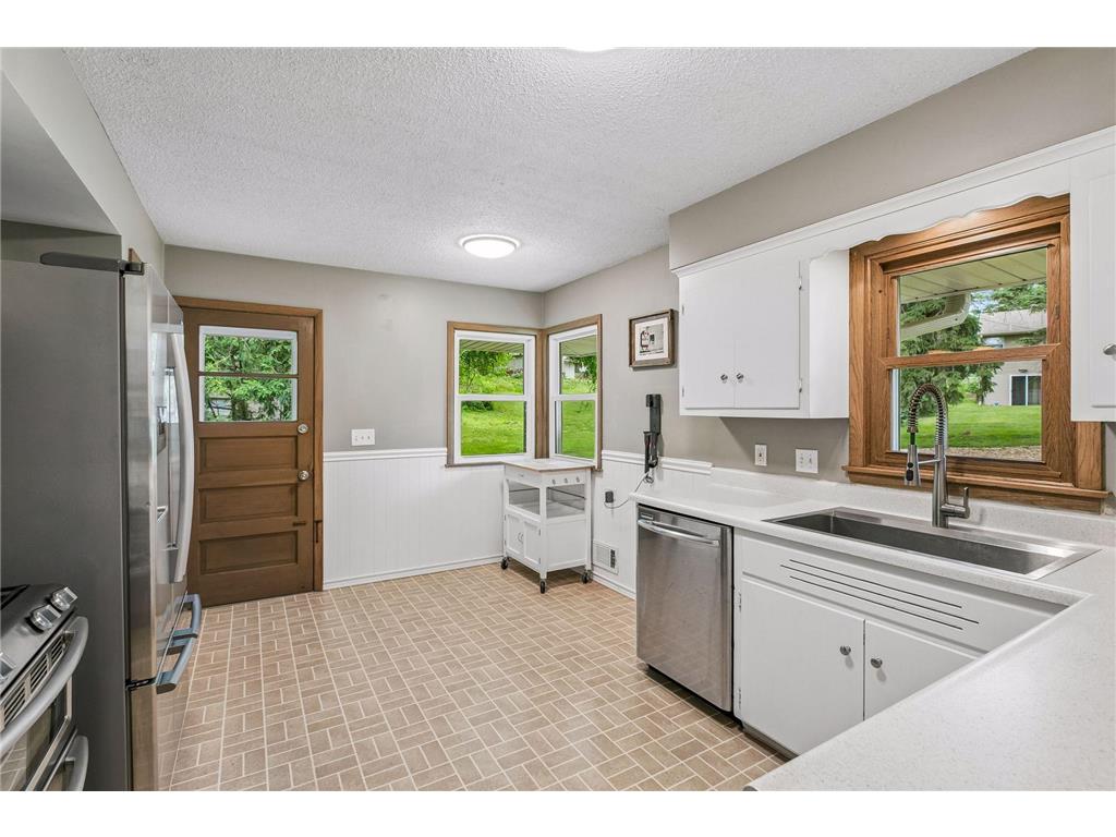 1353 Hillcrest Drive NE Fridley MN 55432 7085527 image11