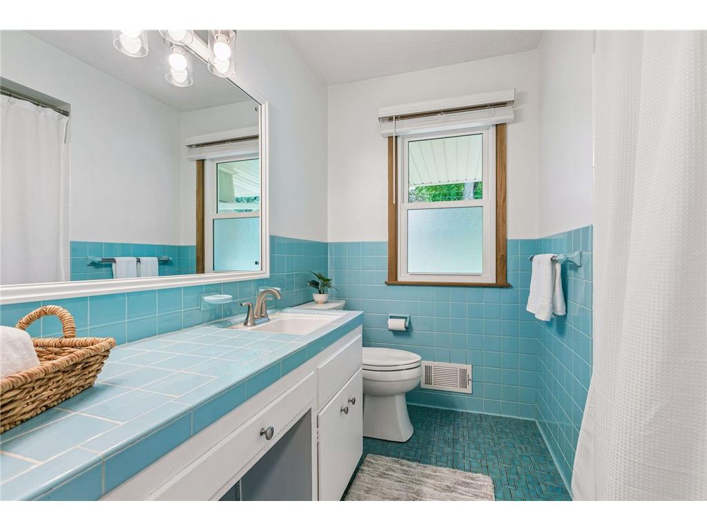 1353 Hillcrest Drive NE Fridley MN 55432 7085527 image15