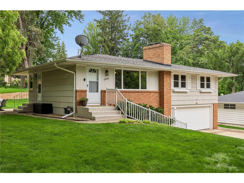 1353 Hillcrest Drive NE Fridley MN 55432 7085527 image3