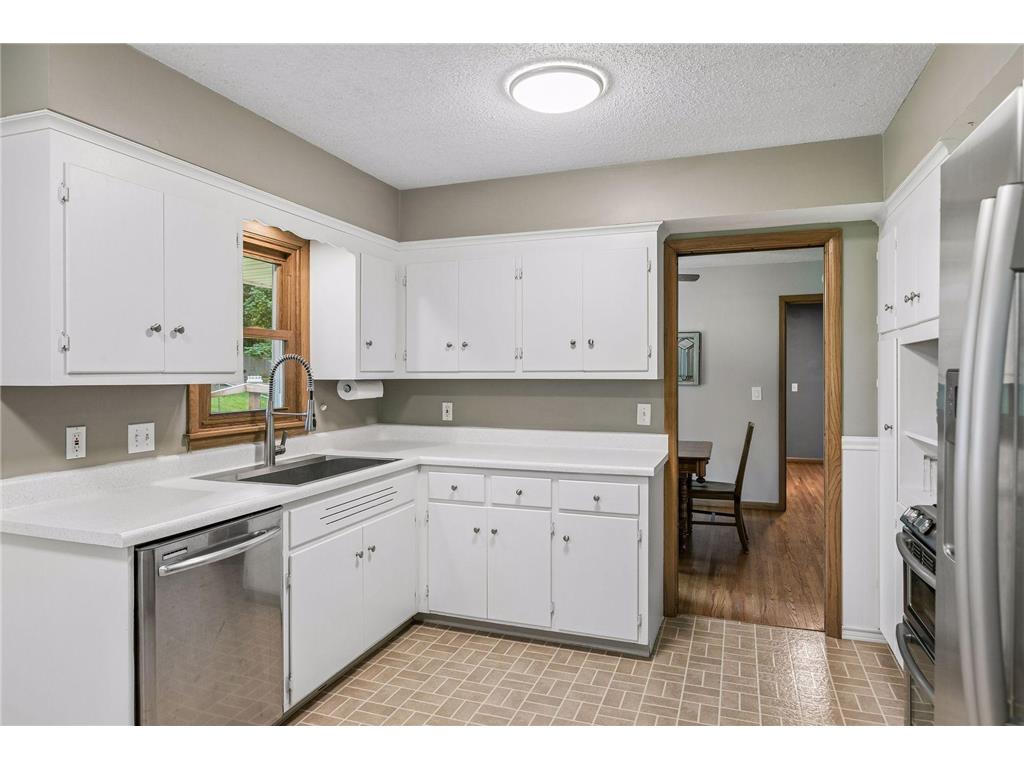 1353 Hillcrest Drive NE Fridley MN 55432 7085527 image9