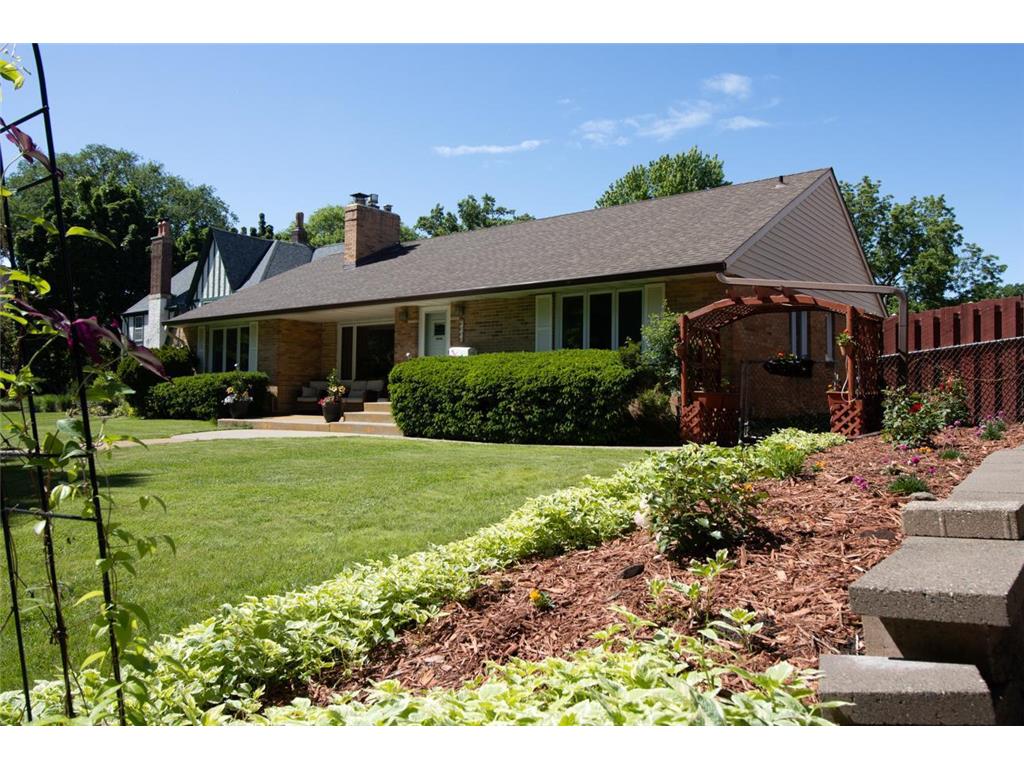 1353 Summit Avenue, Saint Paul, MN, 55105 MLS 6538327 Edina Realty