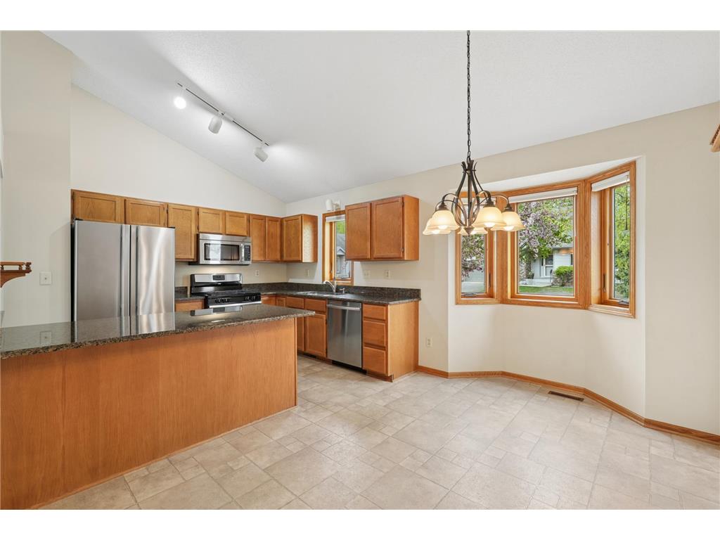 13530 Parkwood Drive Burnsville MN 55337 7022438 image4