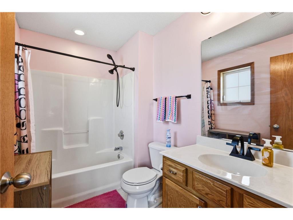 1354 Phalen Boulevard Saint Paul MN 55106 7072644 image24