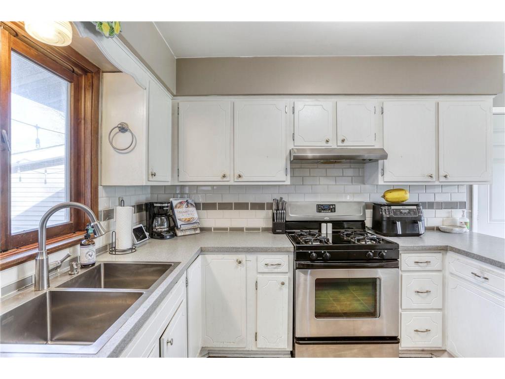 1355 Sycamore Street River Falls WI 54022 6812776 image6