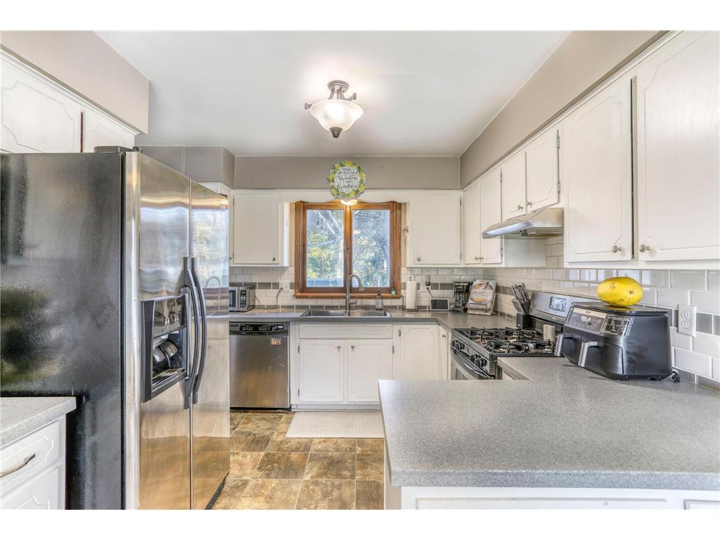 1355 Sycamore Street River Falls WI 54022 6812776 image7