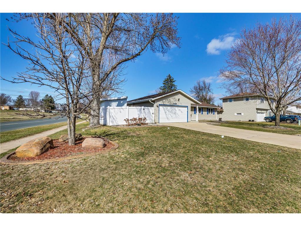 1356 Honeysuckle Lane Hastings MN 55033 6681408 image1