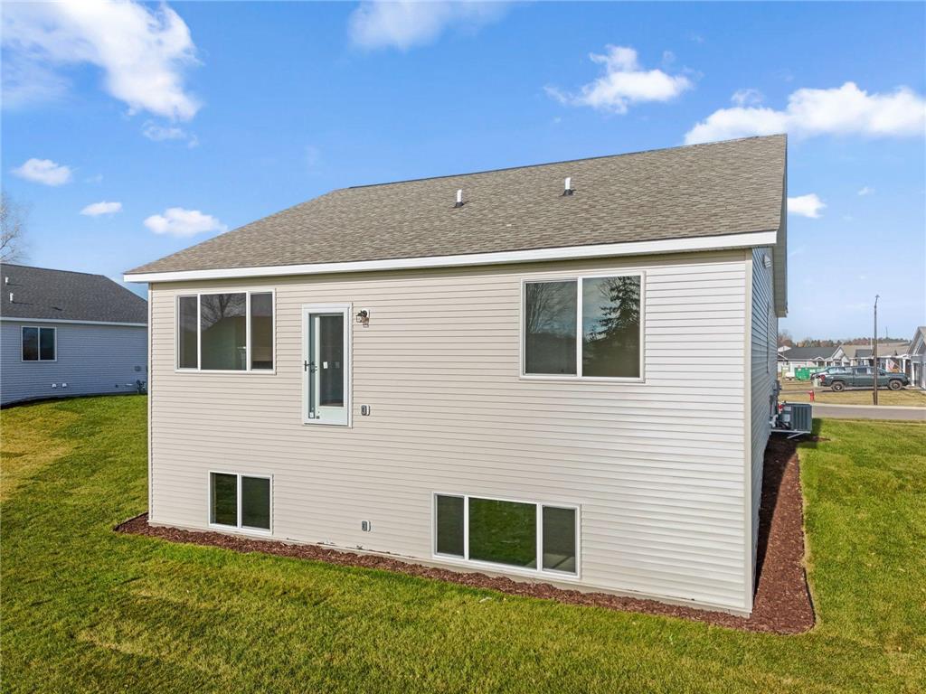 1356 Wisteria Lane New Richmond WI 54017 6822131 image35