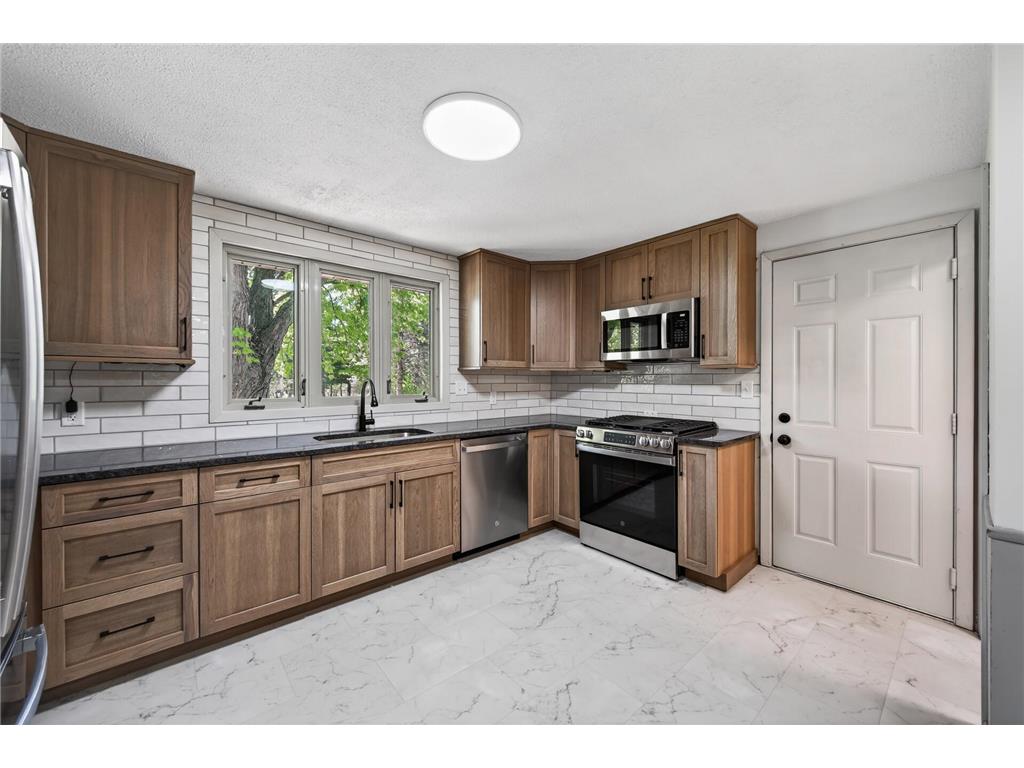 1357 County Road H2 White Bear Twp MN 55110 7073618 image8