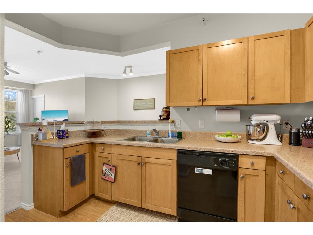 13570 Technology Drive #2113 Eden Prairie MN 55344 7061727 image16