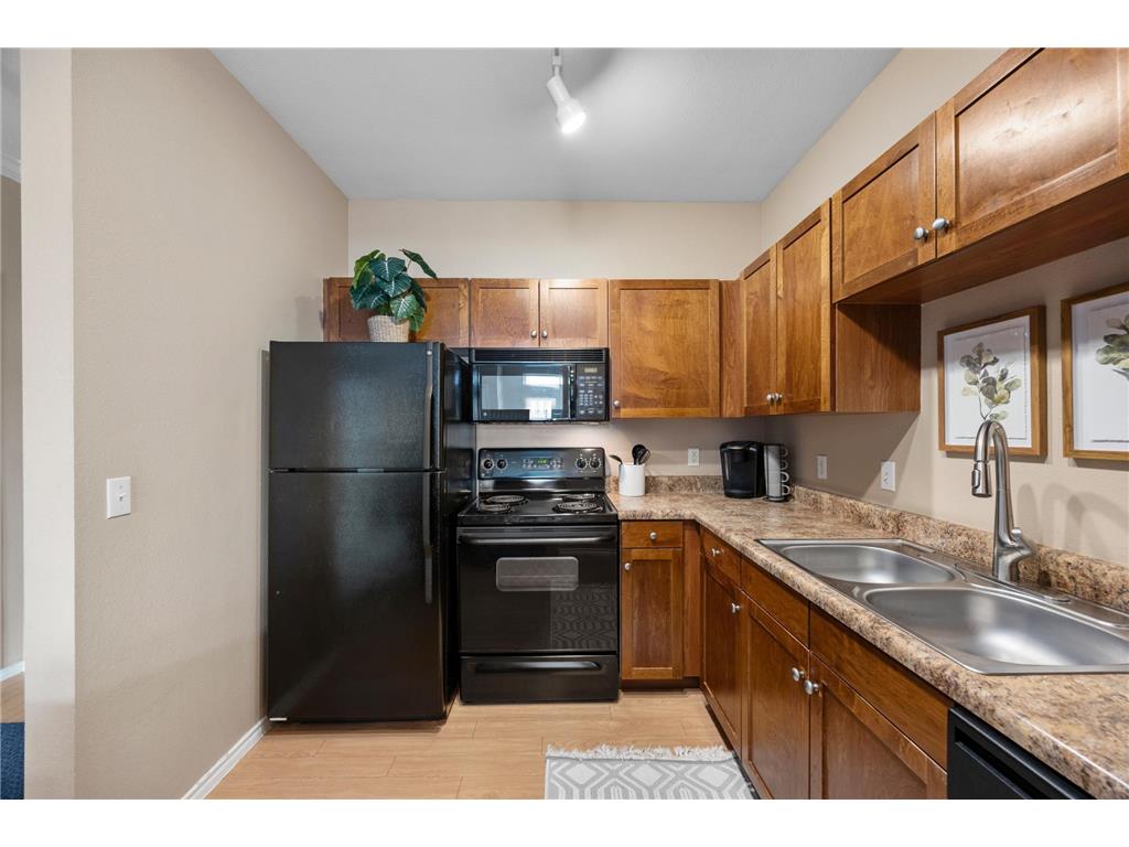 13570 Technology Drive #2221 Eden Prairie MN 55344 7048212 image15