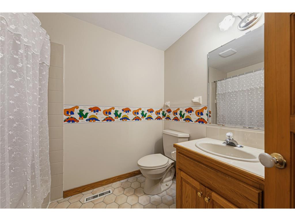 13575 Harwell Path Apple Valley MN 55124 7080500 image34