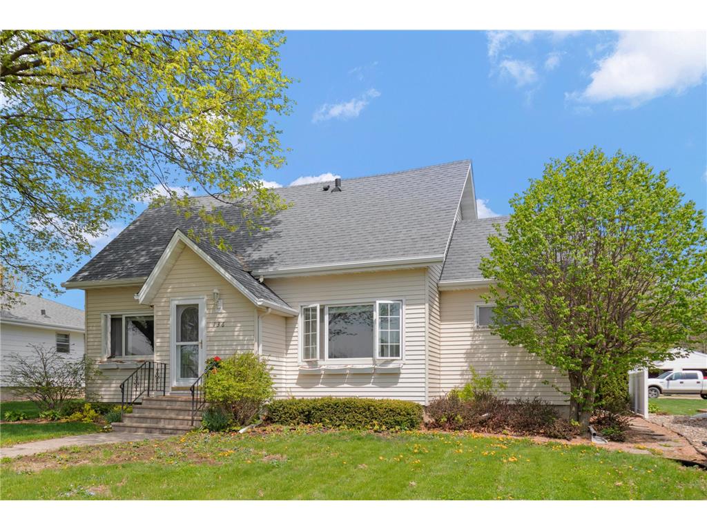 136 3rd Street SW Blooming Prairie MN 55917 6368625 image1