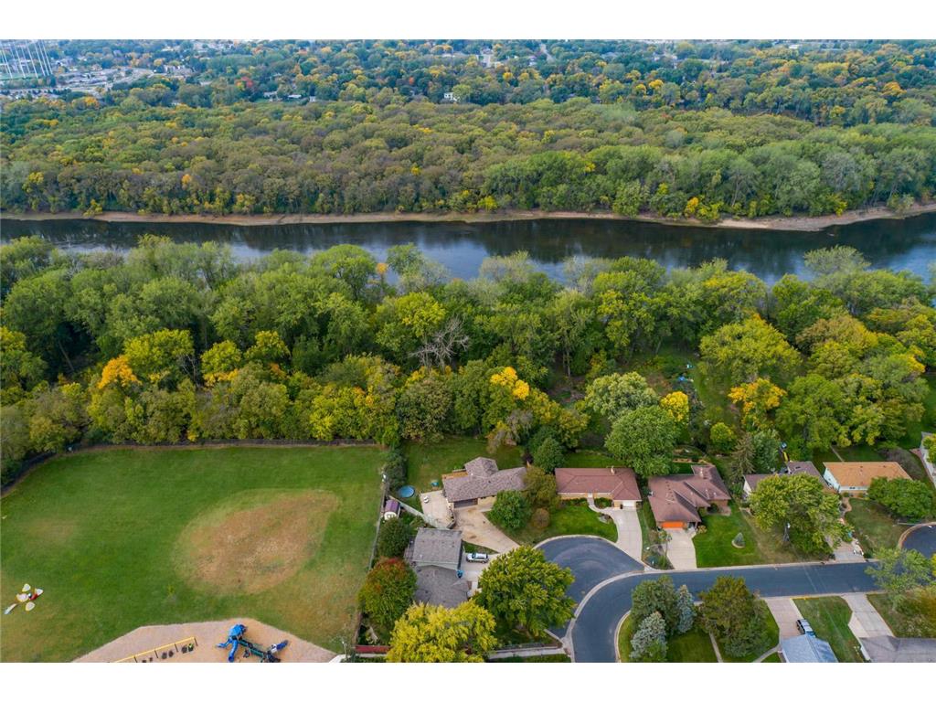 136 River Edge Way NE, Fridley, MN, 55432 MLS 6243030 Edina Realty