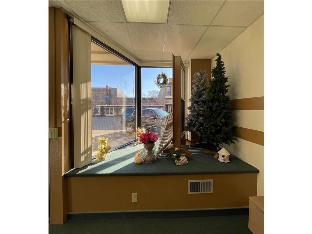 136 S Broadway Wells MN 56097 7027201 image14