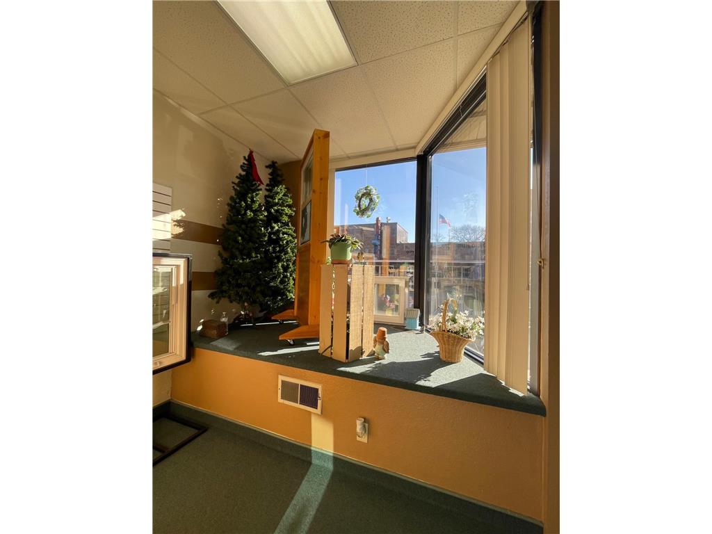 136 S Broadway Wells MN 56097 7027201 image16