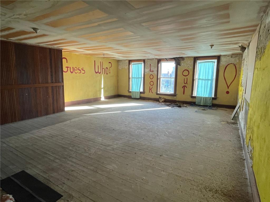 136 S Broadway Wells MN 56097 7027201 image18