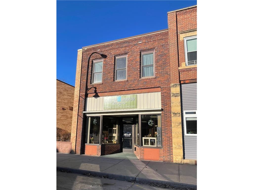 136 S Broadway Wells MN 56097 7027201 image2