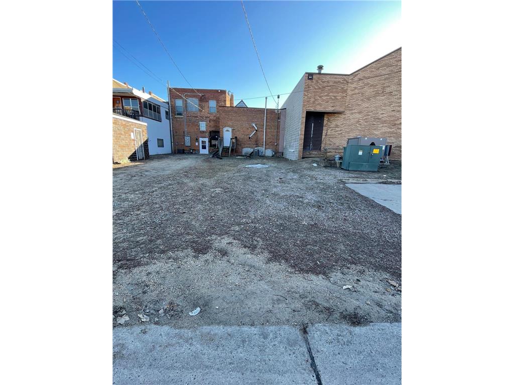 136 S Broadway Wells MN 56097 7027201 image23