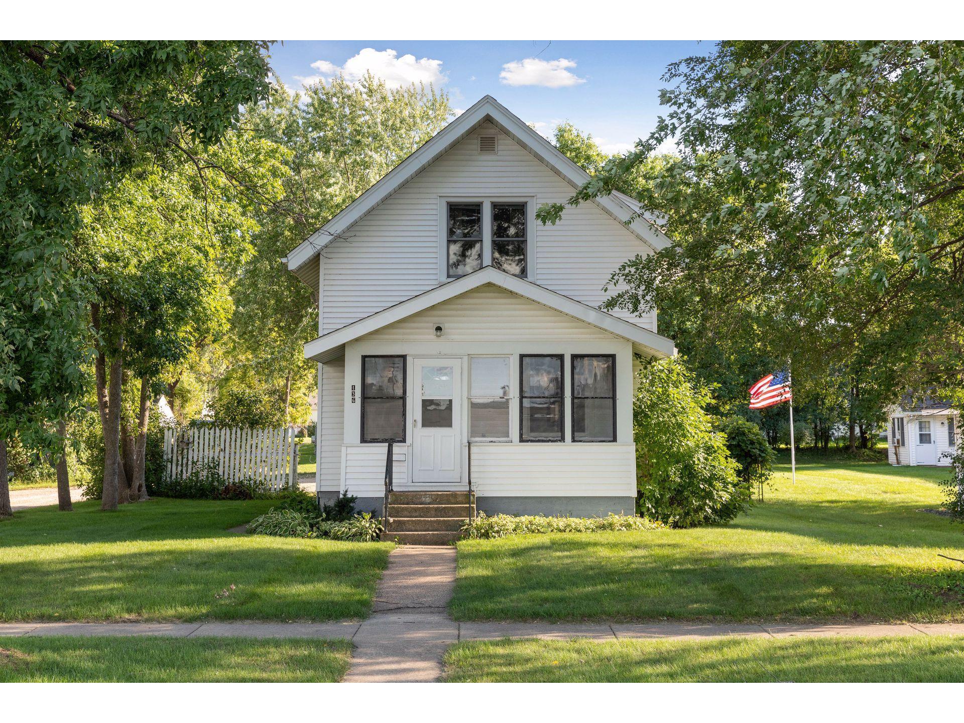 136 W 5th Street New Richmond WI 54017 6002921 image1