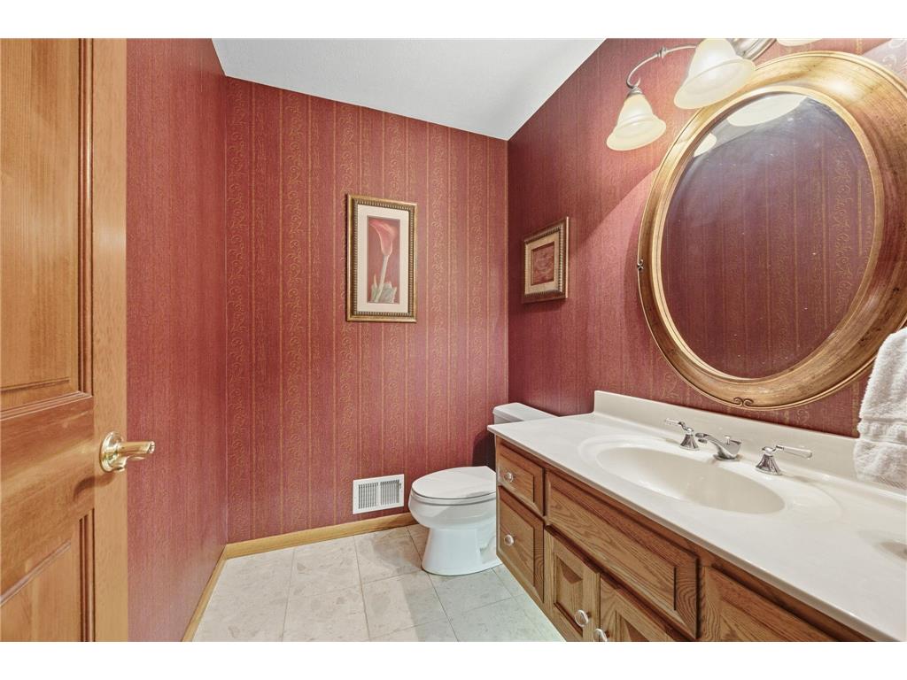 1360 Parkview Drive Chaska MN 55318 7080472 image11