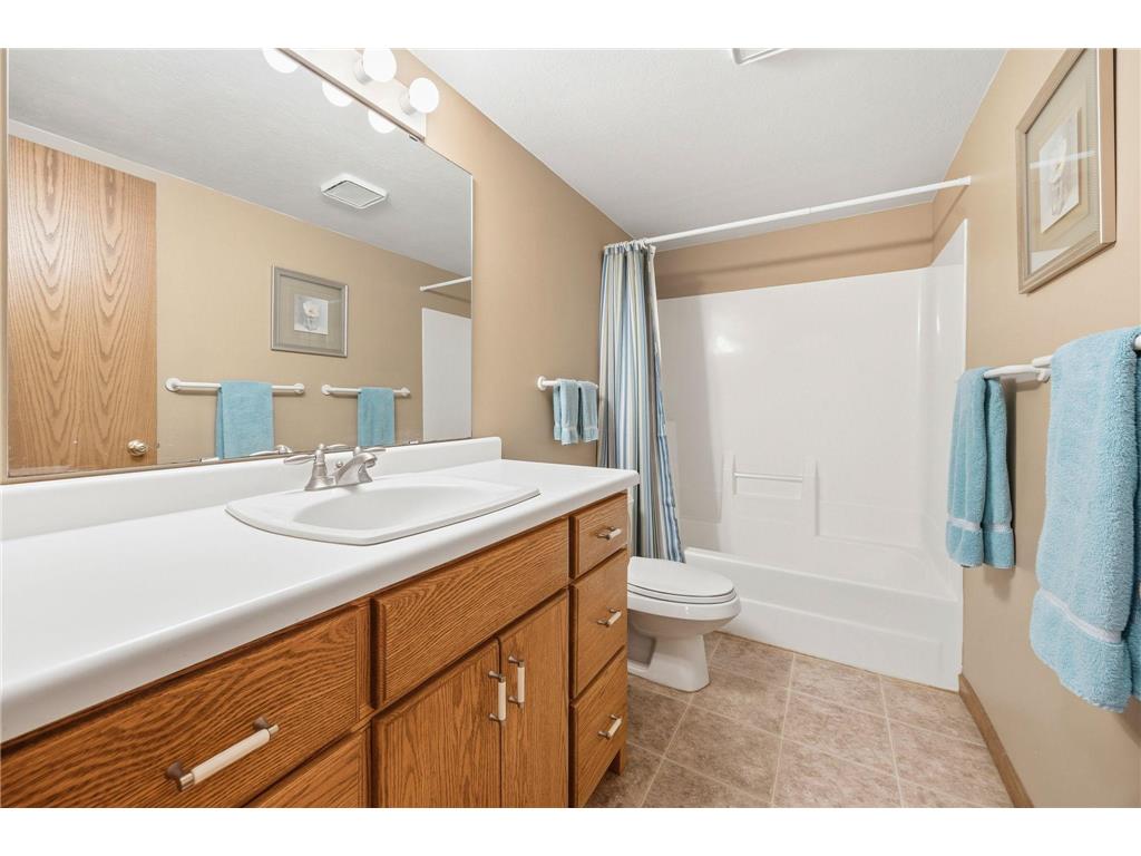 1360 Parkview Drive Chaska MN 55318 7080472 image22
