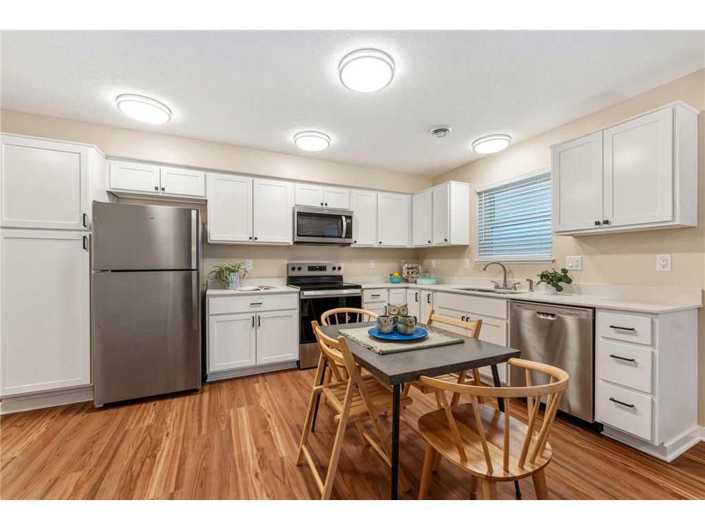 1360 Winthrop Street N #2 Saint Paul MN 55119 7072709 image4