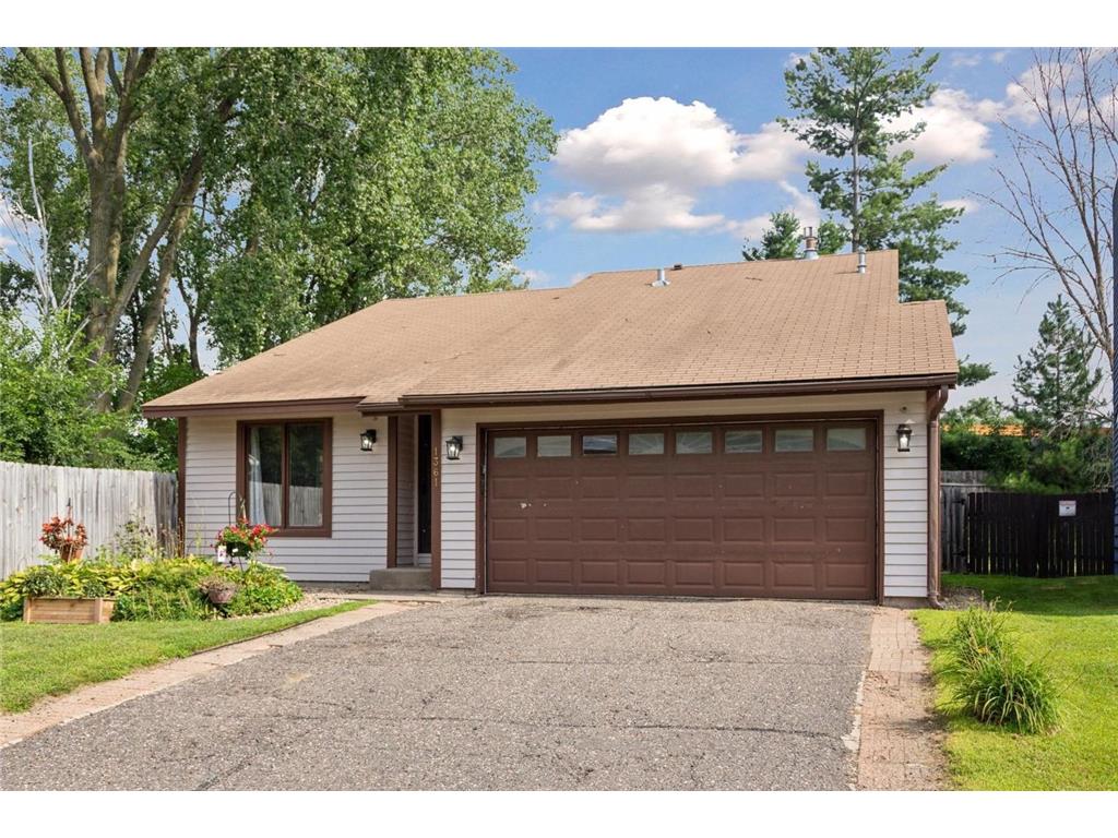 1361 Viewcrest Road Shoreview MN 55126 6772207 image1