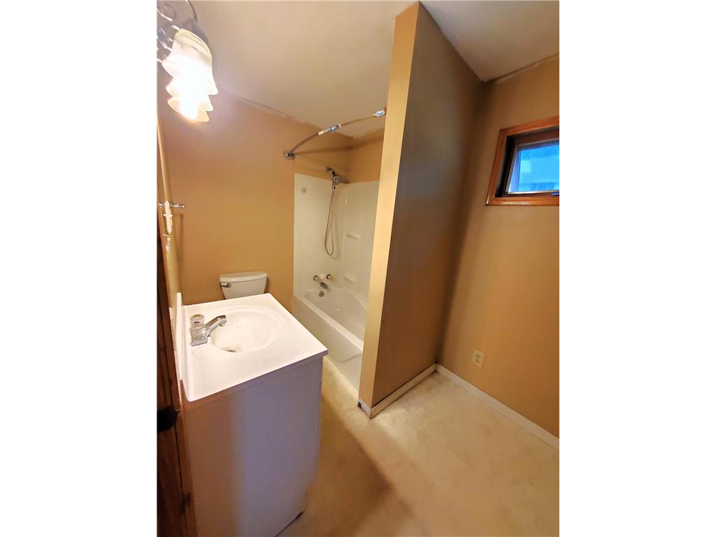 1362 Main Street Saint Joseph Twp WI 54016 7081322 image14