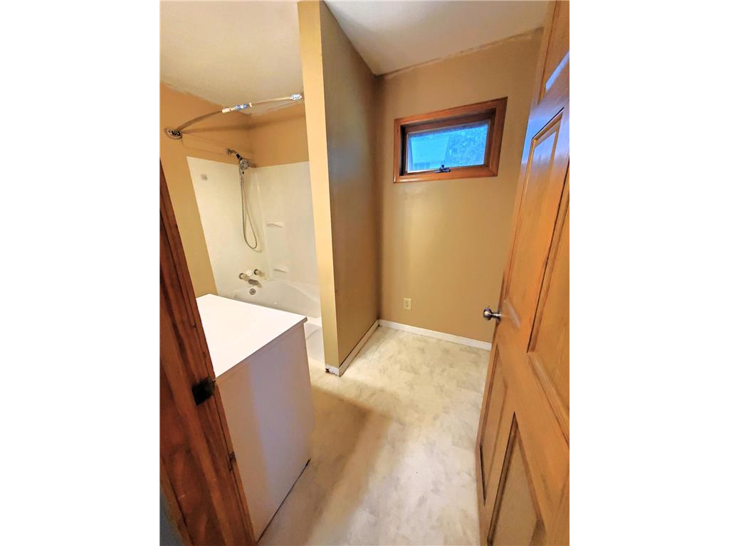 1362 Main Street Saint Joseph Twp WI 54016 7081322 image7