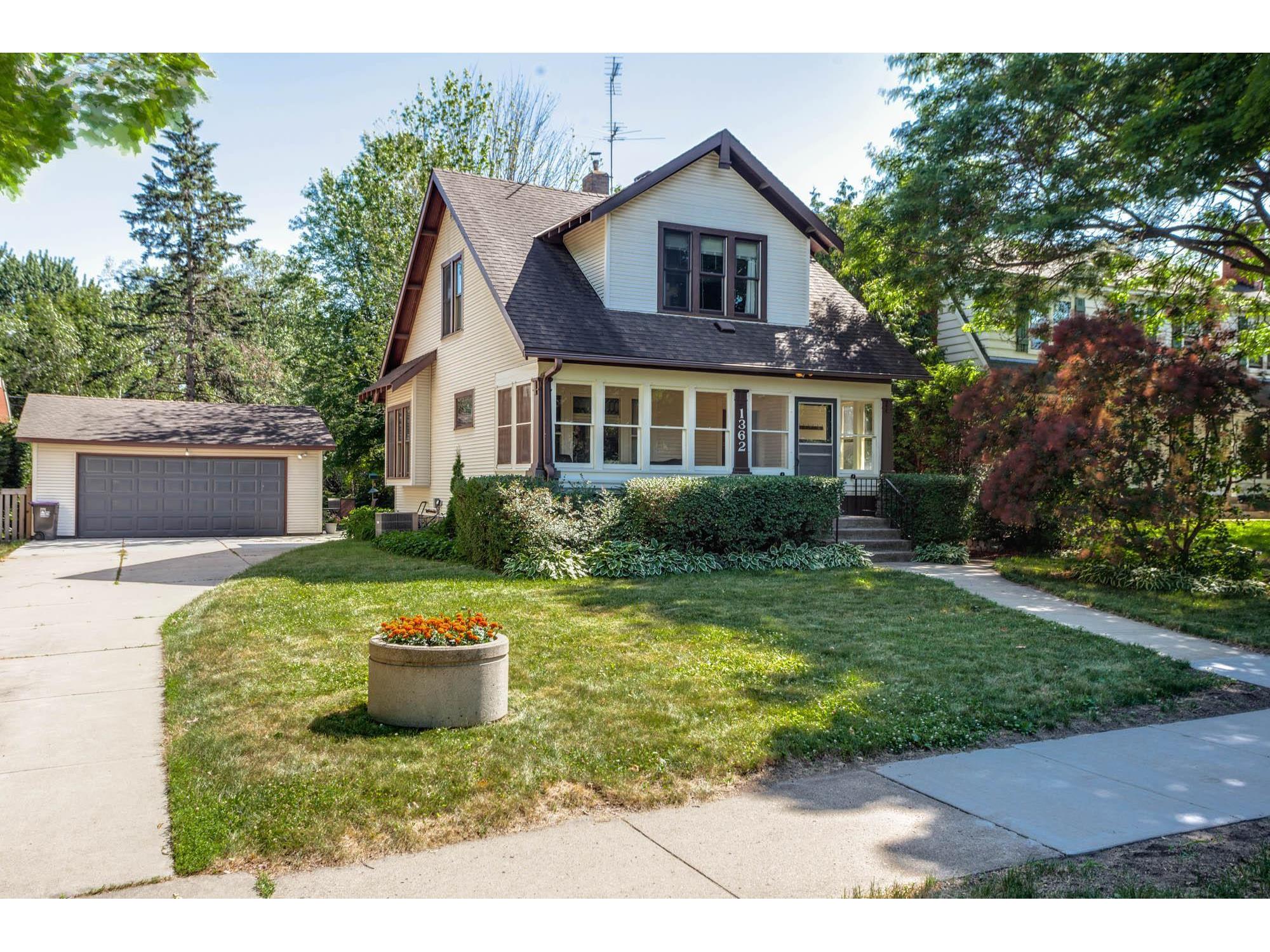 1362 Midway Parkway, Saint Paul, MN, 55108 MLS 6029723 Edina Realty