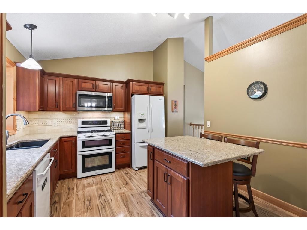 13628 Bryant Place S Burnsville MN 55337 7076582 image16