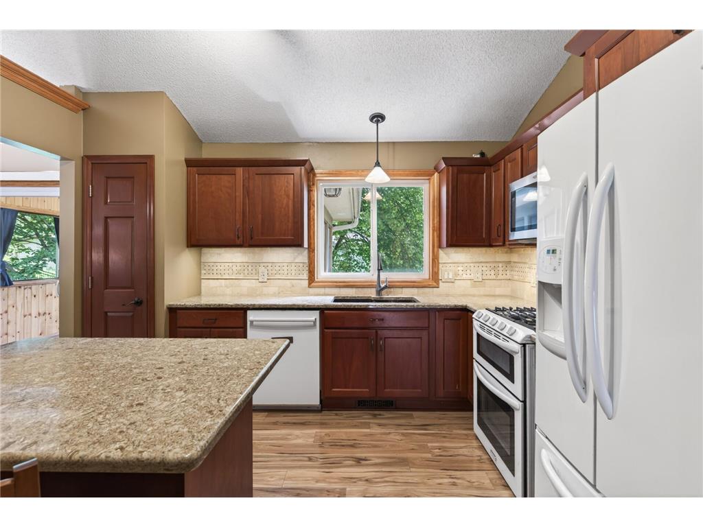 13628 Bryant Place S Burnsville MN 55337 7076582 image21