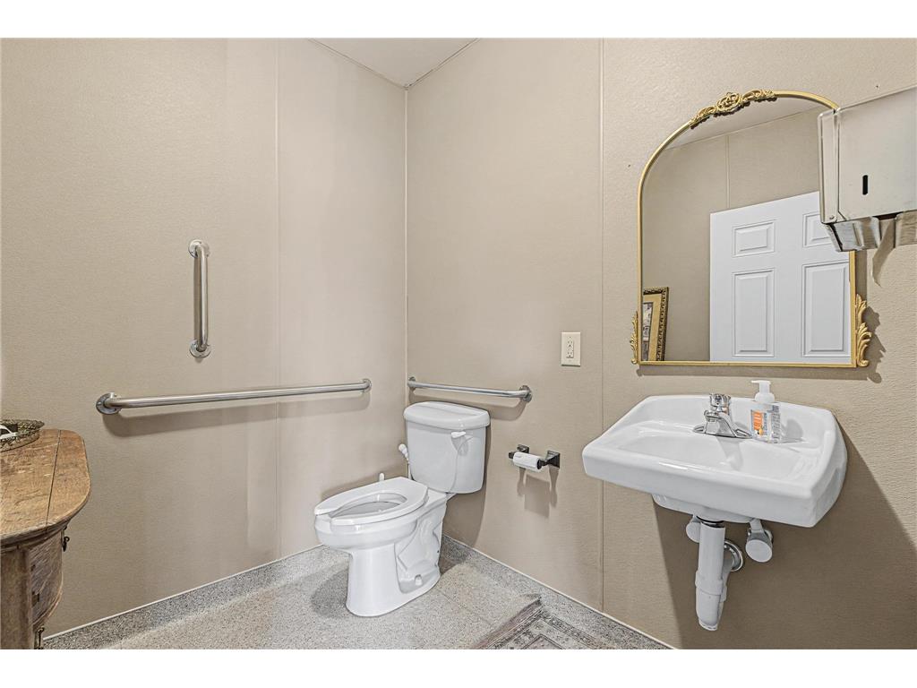 1363 Grand Avenue Saint Paul MN 55105 7040159 image12