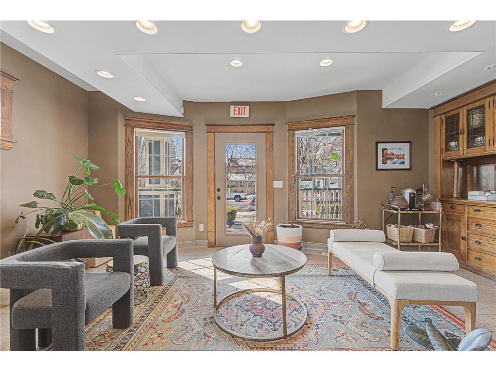 1363 Grand Avenue Saint Paul MN 55105 7040159 image3