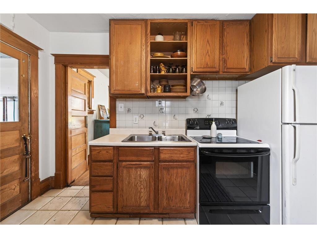 1363 Thomas Avenue Saint Paul MN 55104 7024735 image16