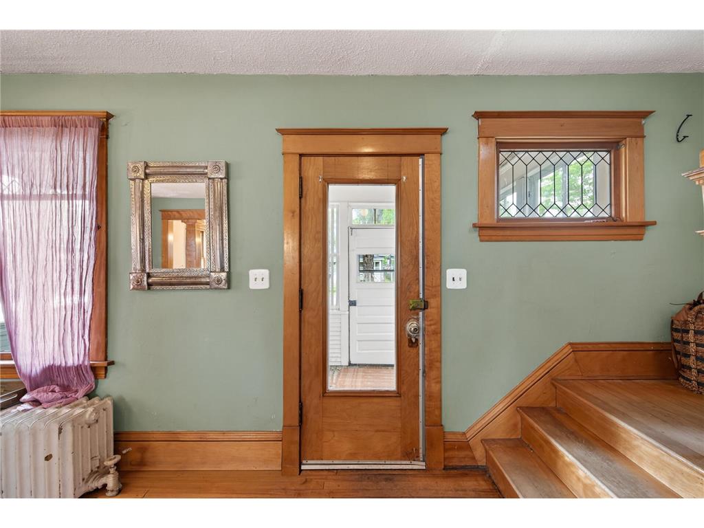 1363 Thomas Avenue Saint Paul MN 55104 7024735 image8