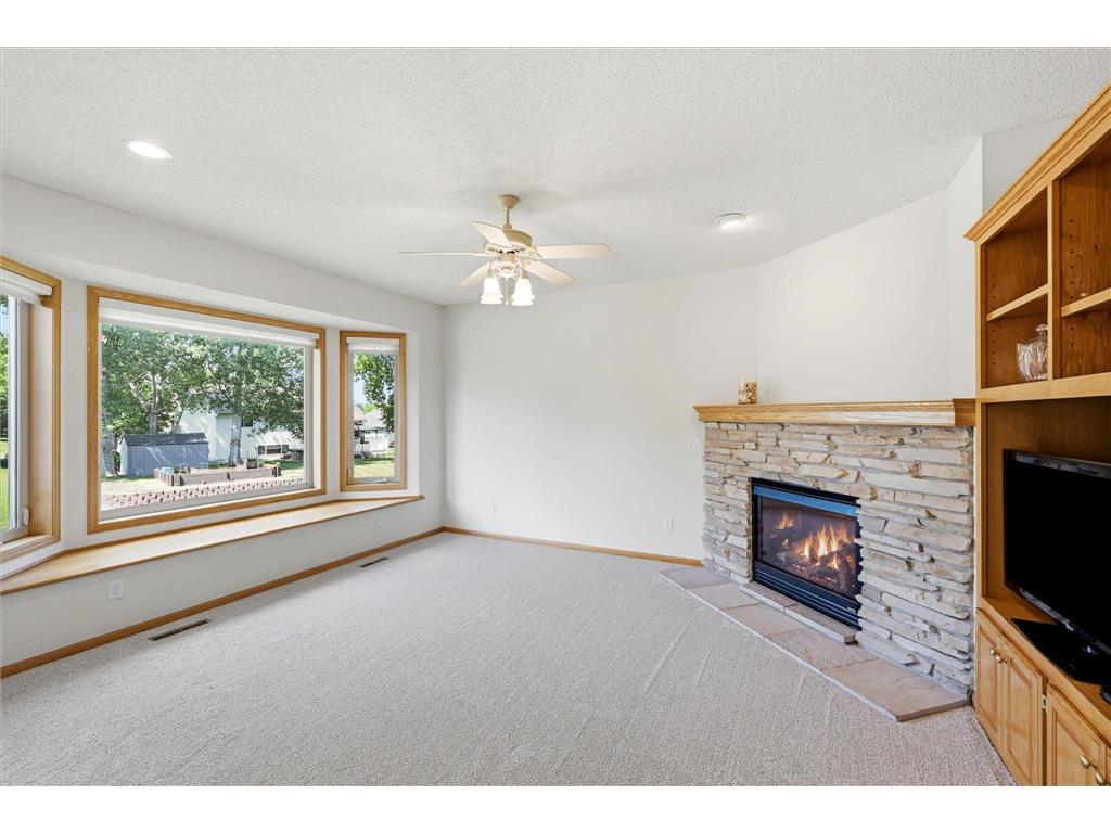 1364 Pond Circle Waconia MN 55387 7090983 image10