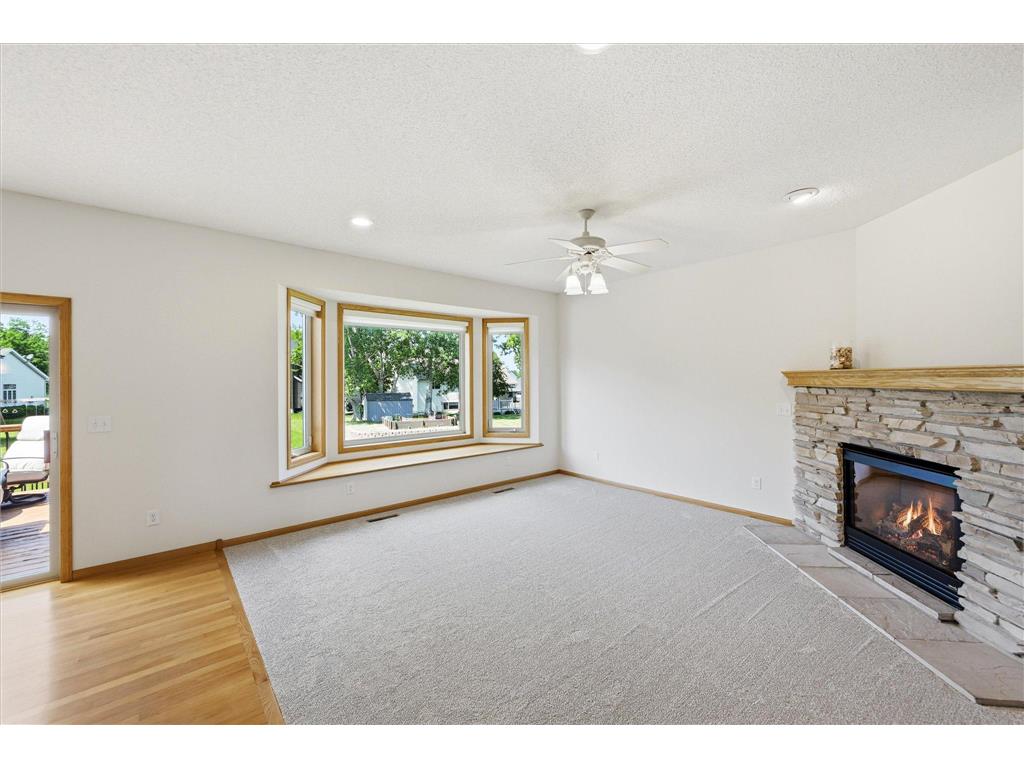 1364 Pond Circle Waconia MN 55387 7090983 image14