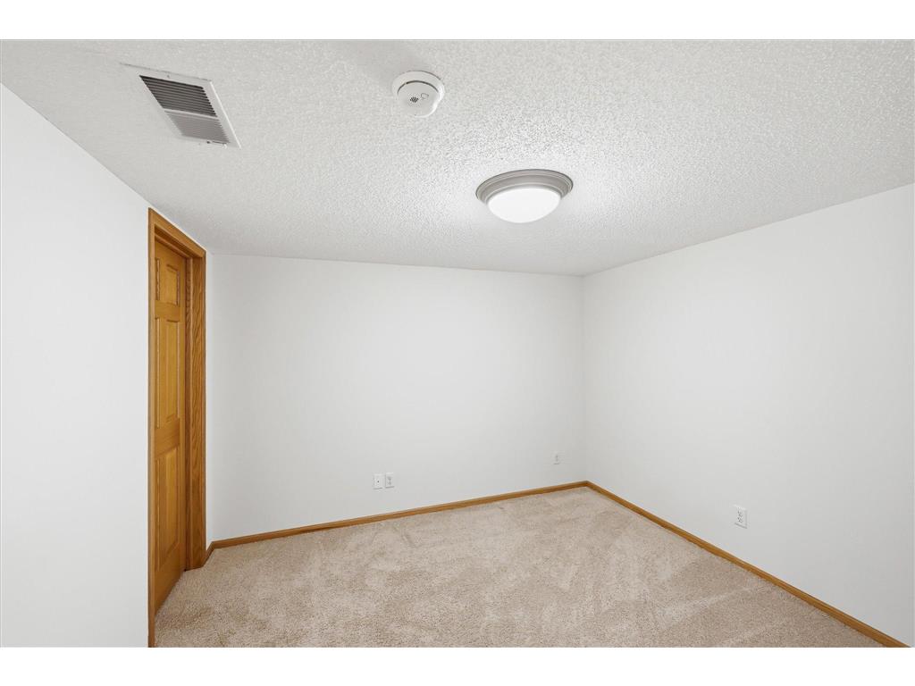 1364 Pond Circle Waconia MN 55387 7090983 image26