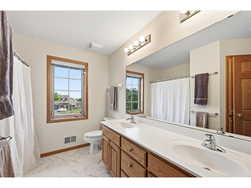 1364 Pond Circle Waconia MN 55387 7090983 image29