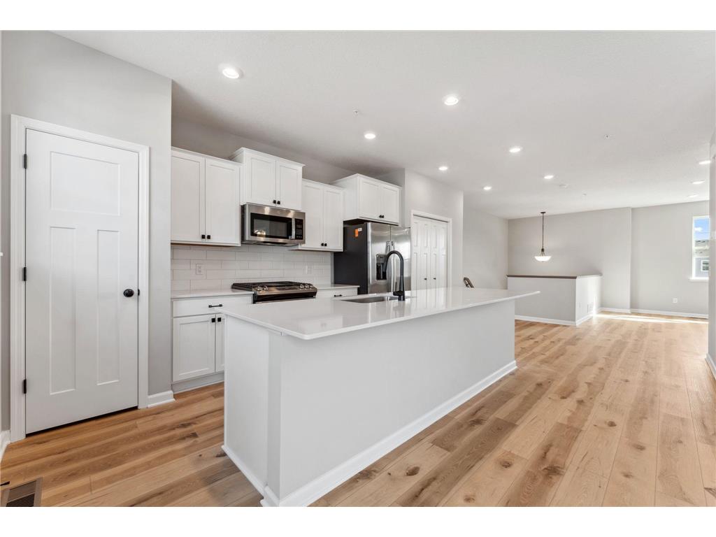 13648 Pine Drive Rogers MN 55374 6651722 image1