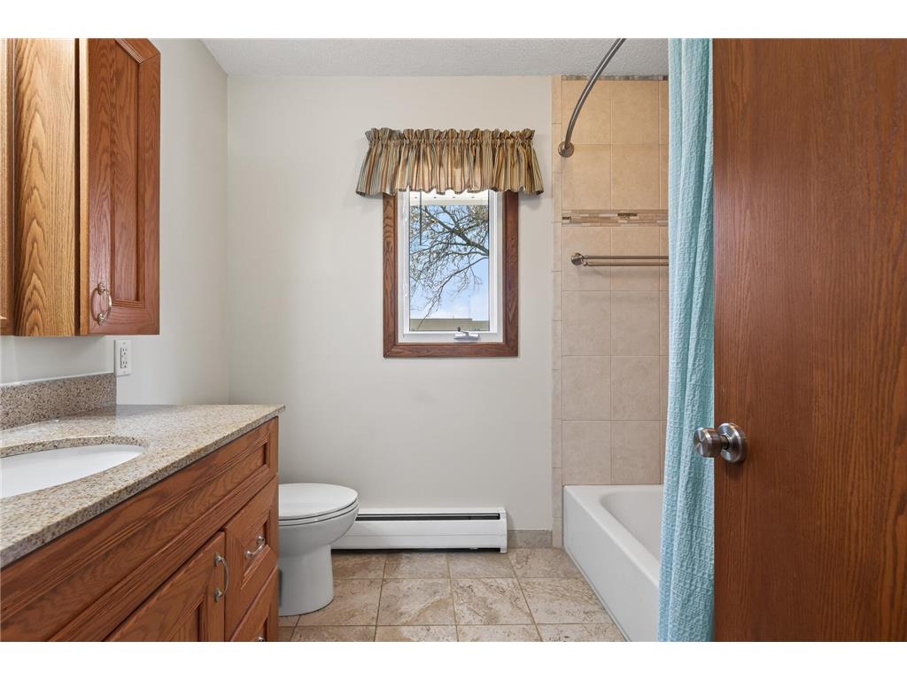 1365 Pinewood Drive Woodbury MN 55125 7028726 image18